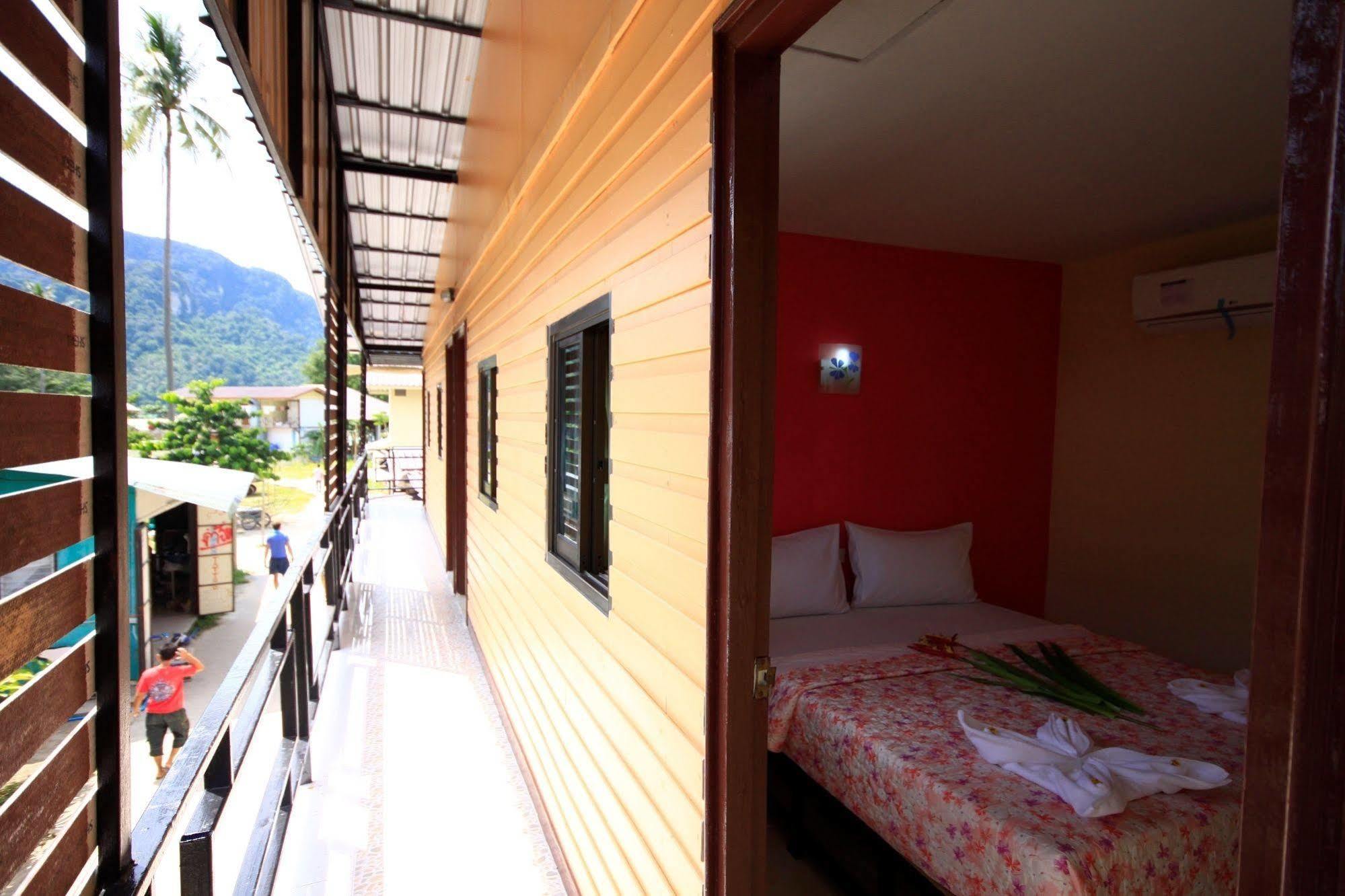 Appartement Pongpan House Phi Phi Extérieur photo