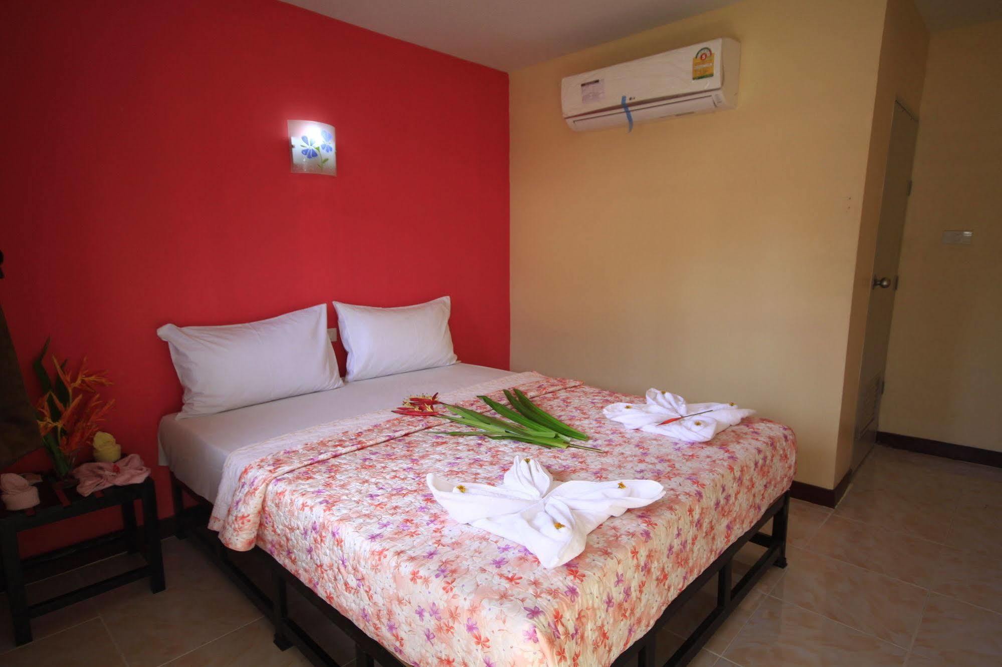 Appartement Pongpan House Phi Phi Extérieur photo