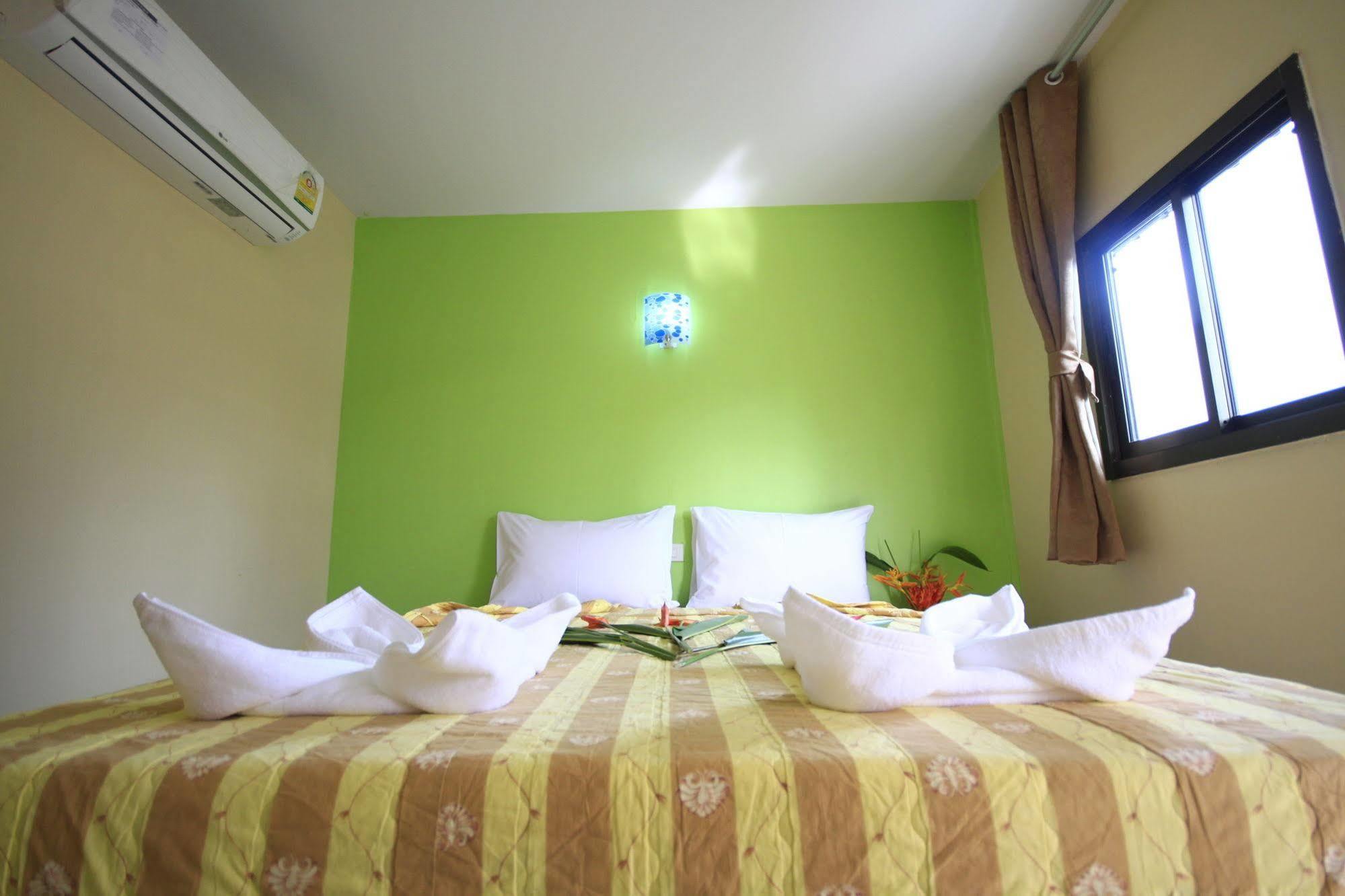 Appartement Pongpan House Phi Phi Extérieur photo