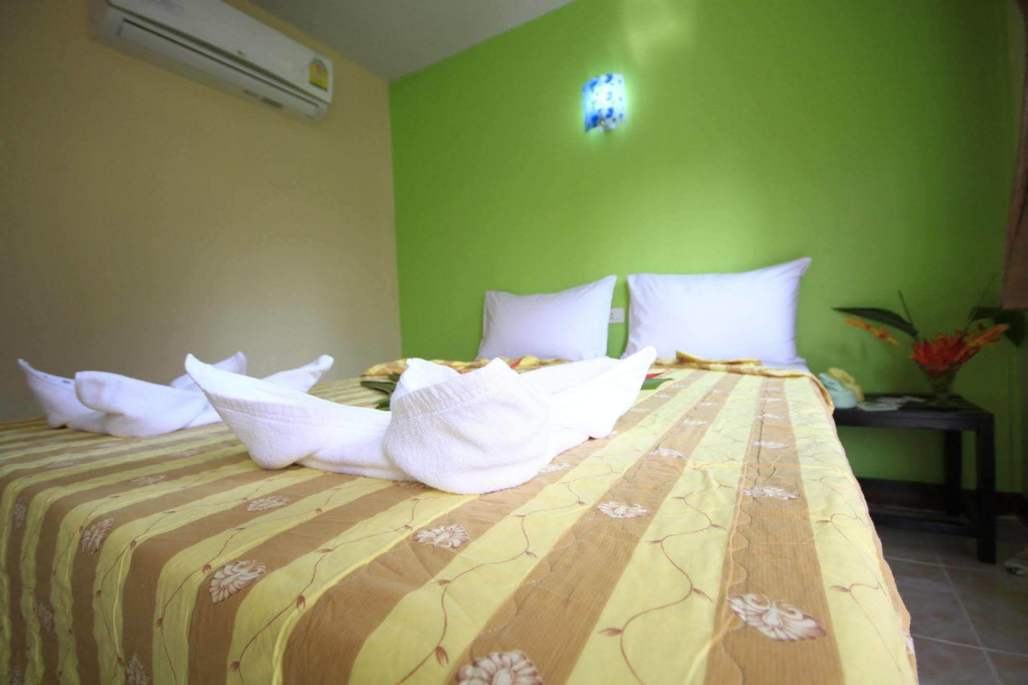 Appartement Pongpan House Phi Phi Extérieur photo