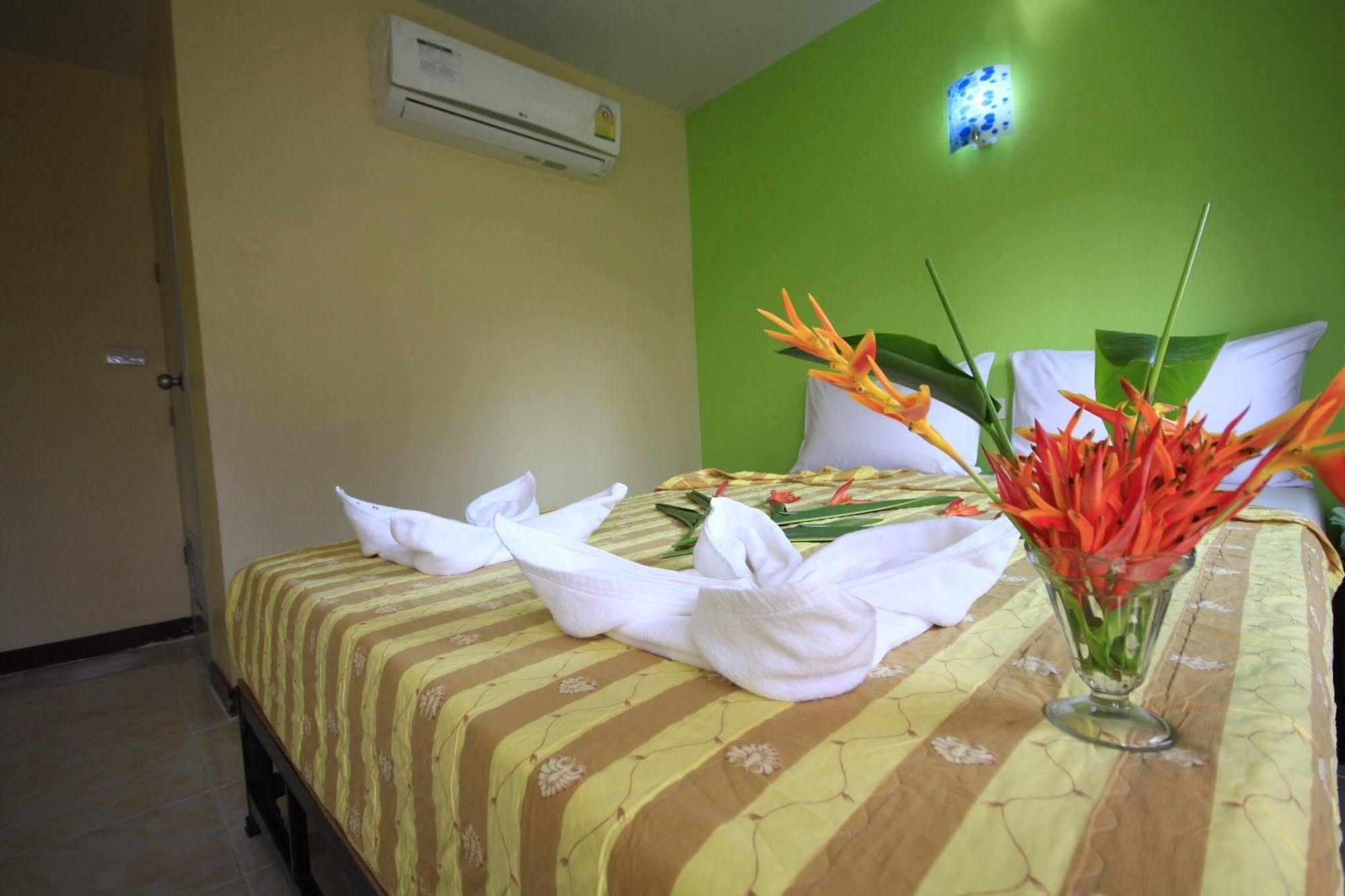 Appartement Pongpan House Phi Phi Extérieur photo